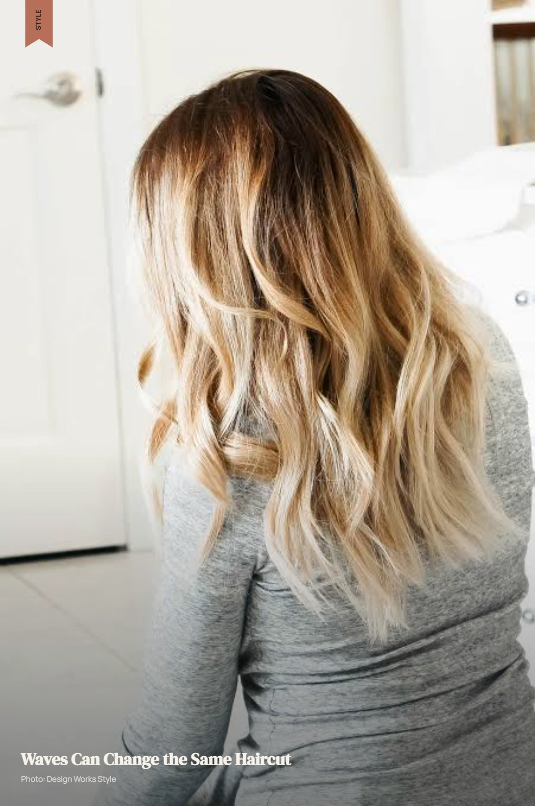 Loose waves with a defined part and natural movement through the lengths