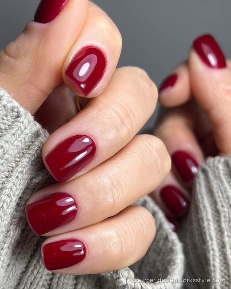 Glossy cherry red fall nails on short square nails
